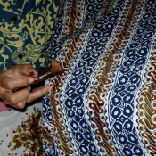 detail-of-chanting-work-on-dyed-cloth